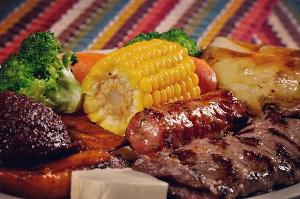 Salvadoran Food - Churrasco Típico (Grilled Meat Served with Fried Beans and Plantain)