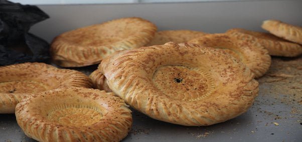 Turkmenistan Food - Sesame-Sprinkled "çörek"
