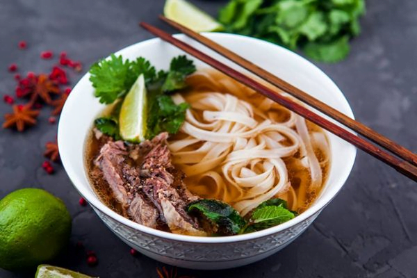 Vietnam Cuisine – Phở (Noodle Soup)