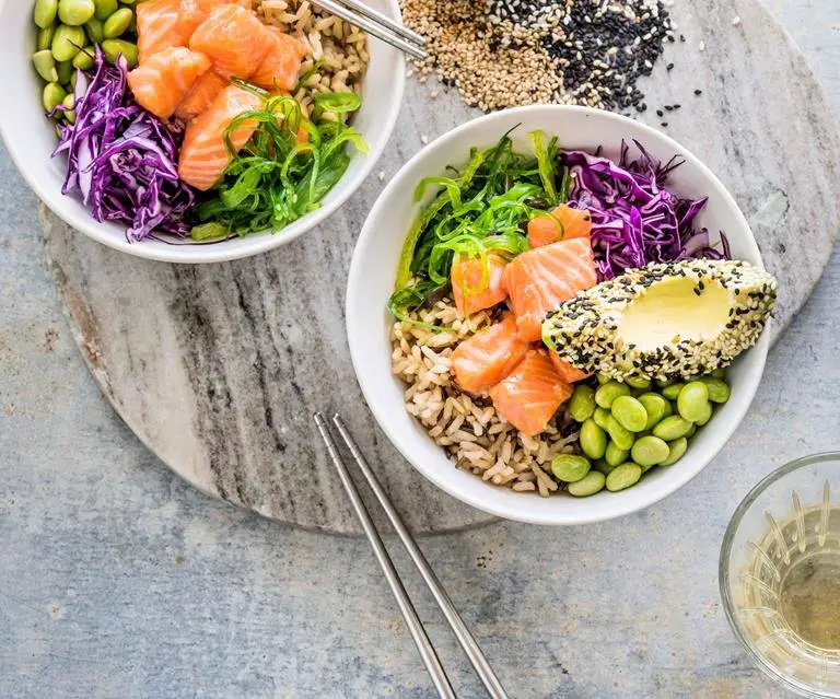 New Zealand Recipes - Ginger salmon poke-style bowl with spicy sesame avocado