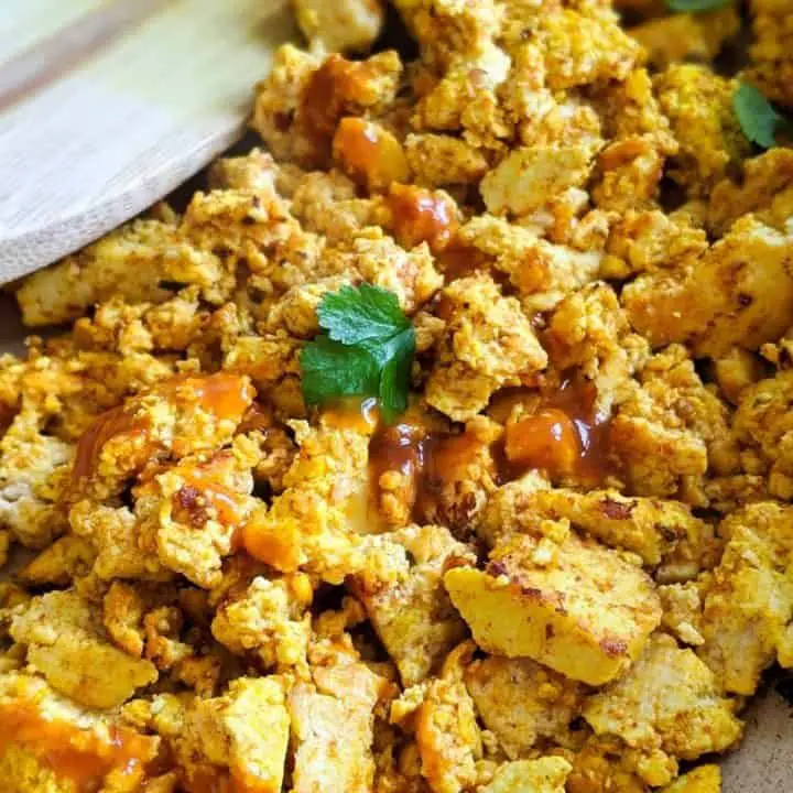New Zealand Vegetarian Recipes - Tofu Scramble with Hash Browns & Smoky Coconut Chips
