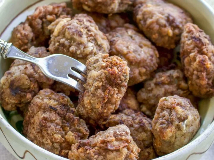 Romanian Food - Chiftele (Romanian Meatballs)