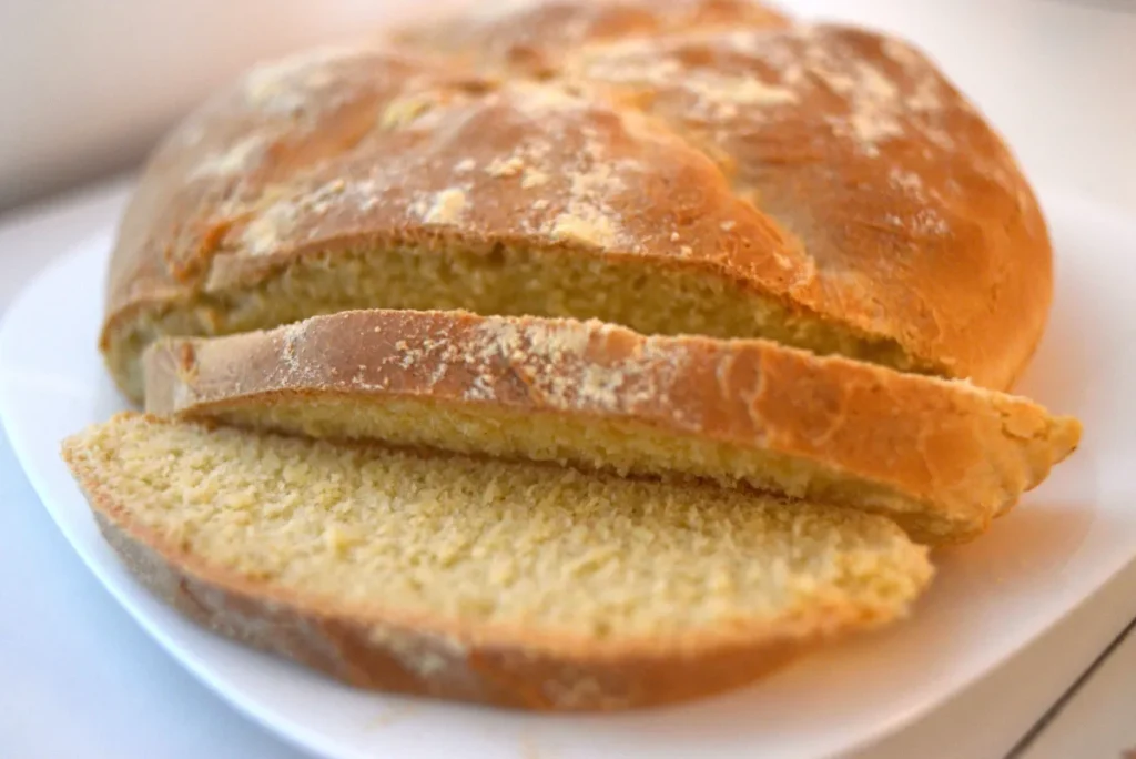 Romanian Food - Romanian Country Bread