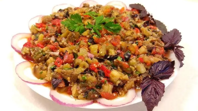 Azerbaijani Food - Manqal salatı
