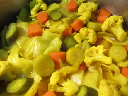 Iraqi Food - Mhallamiya (Pickled Vegetables)