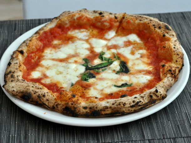 Italian Food - Neapolitan Pizza