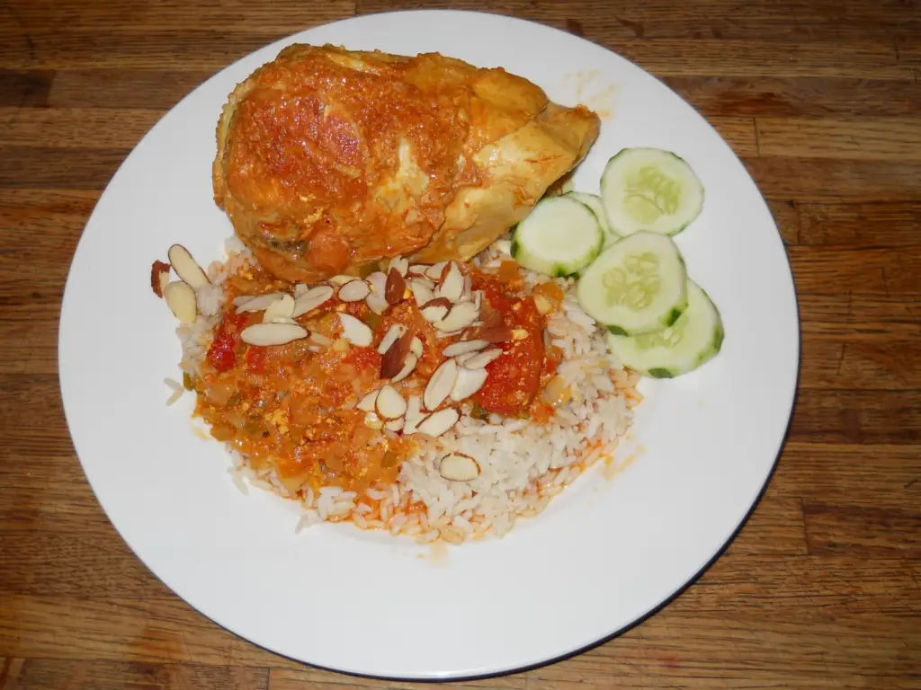 Comoros Food - Poulet À L’indienne (Chicken Curry) 