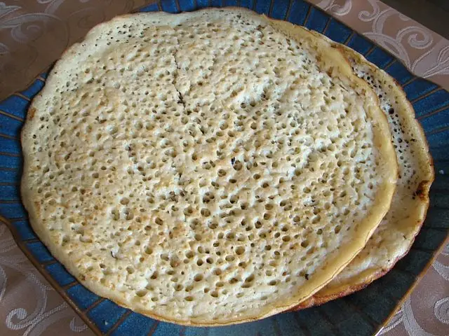 Djibouti Food - Laxoox (A Spongy Flatbread) 