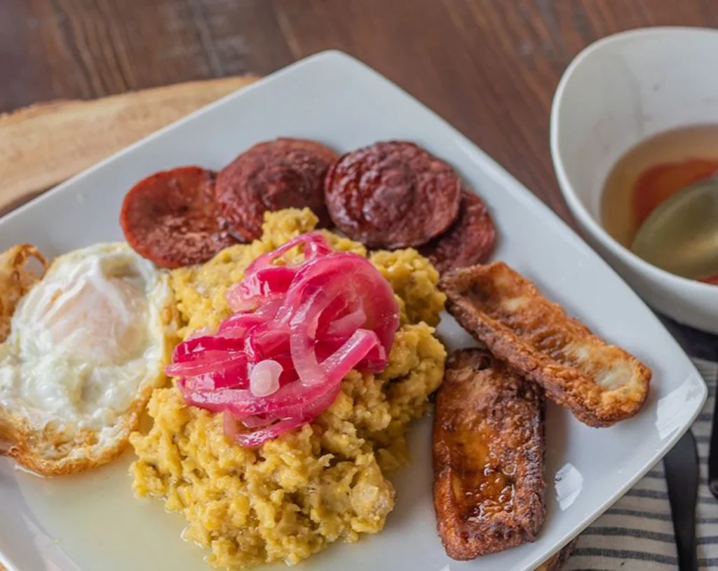 Dominica Food - Los Tres Golpes Con Mangú 
