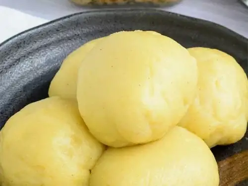 Equatorial Guinea Food - Fufu (Dough-like Food Made from Boiled and Pounded Cassava) 