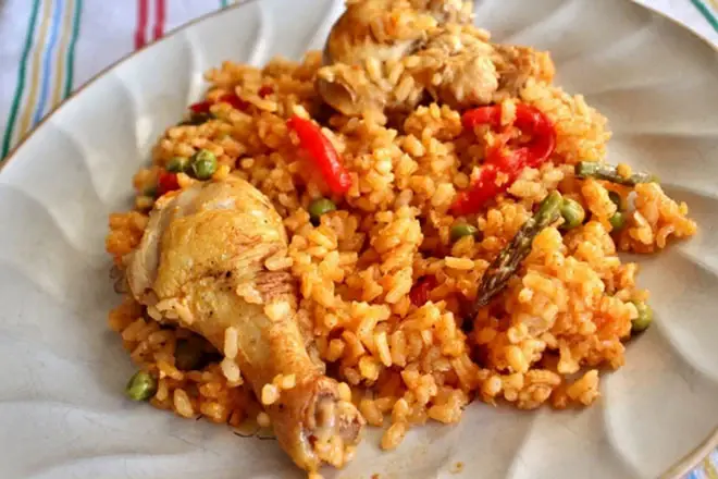 Equatorial Guinea Food - Arroz Con Pollo (Spanish-inspired Rice Dish)