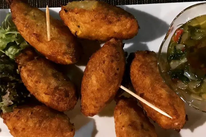 Equatorial Guinea Food - Akra (Deep-fried Fritters) 